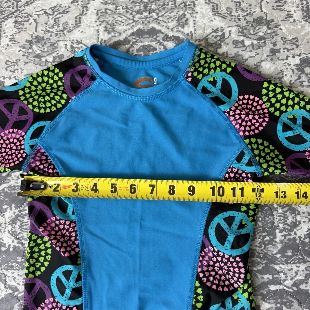O'Rageous Rash Guard UPF 50+ Swim Shirt Short Sleeve Youth XS Peace Sign